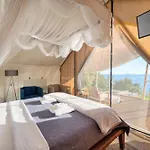 Golden Haven Luxe Glamp 假日公园 穆泰尔岛