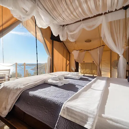 Golden Haven Luxe Glamp Πάρκο διακοπών Μούρτερ