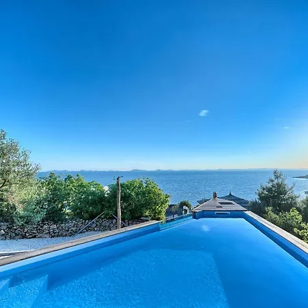 Golden Haven Luxe Glamp