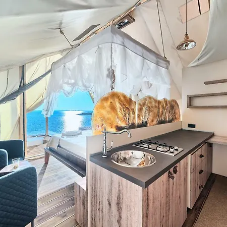 Tatil parkı Golden Haven Luxe Glamp *