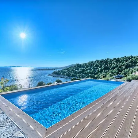 Golden Haven Luxe Glamp Vakantiepark *