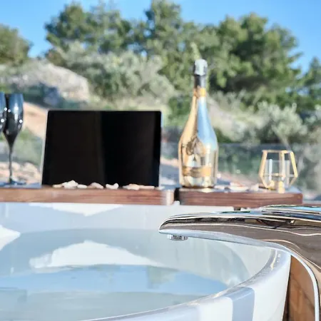 Golden Haven Luxe Glamp Murter