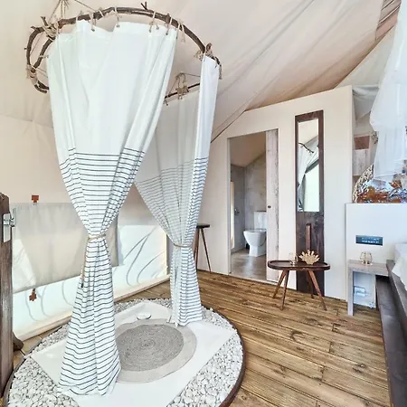 Πάρκο διακοπών Golden Haven Luxe Glamp Μούρτερ