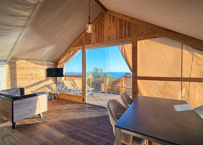 Golden Haven Luxe Glamp * Муртер