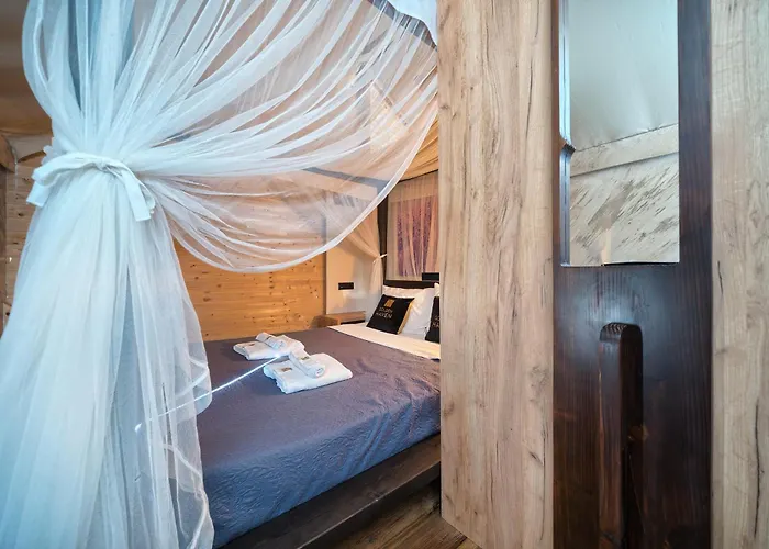 Golden Haven Luxe Glamp מורטר