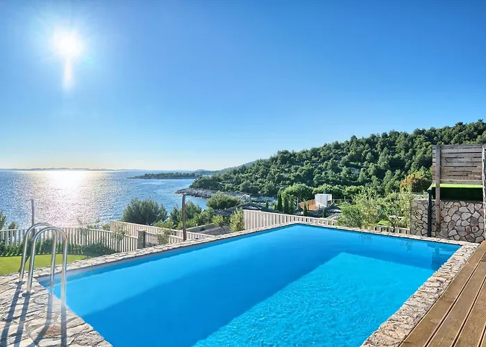 Golden Haven Luxe Glamp *