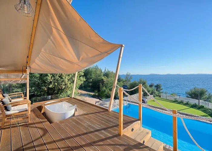 Golden Haven Luxe Glamp מורטר