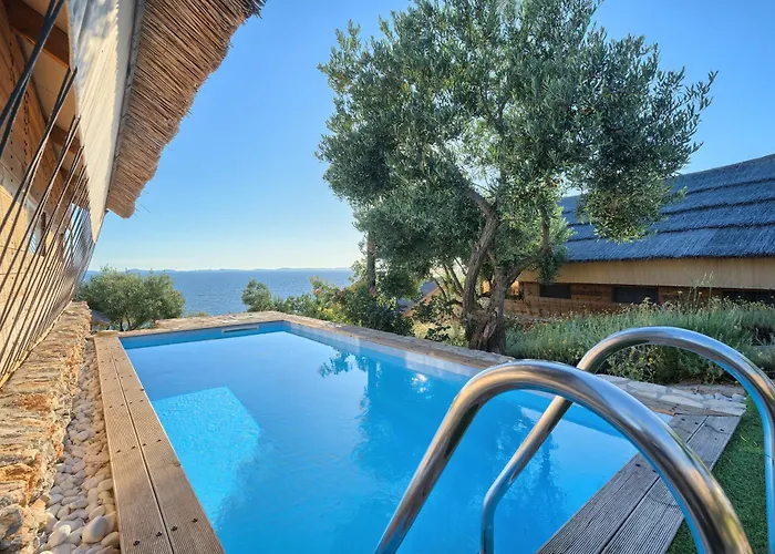 Golden Haven Luxe Glamp