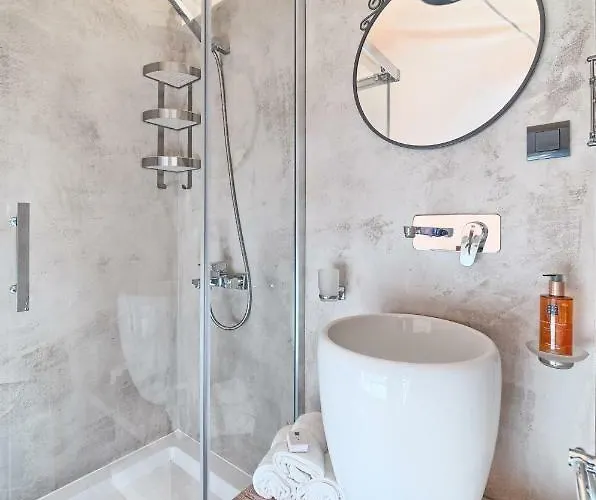 Golden Haven Luxe Glamp Park za odmor *