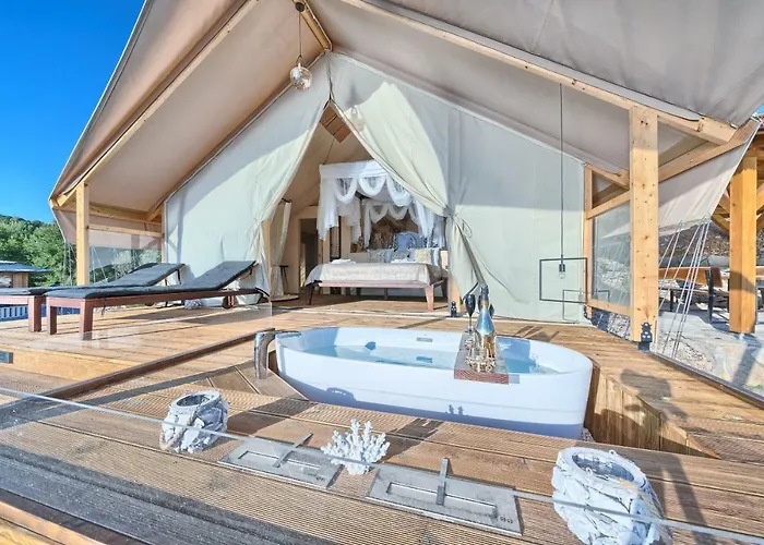 Golden Haven Luxe Glamp מורטר