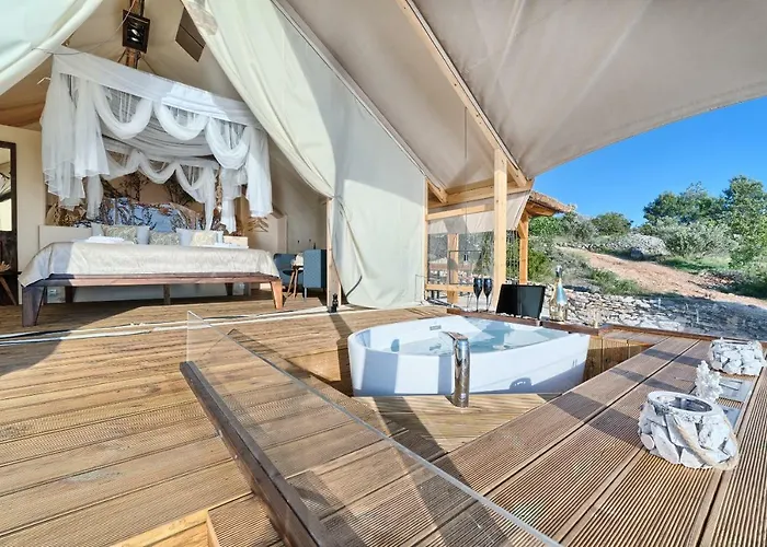 פארק נופש Golden Haven Luxe Glamp