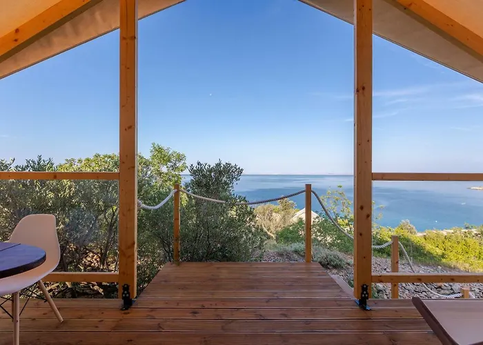 Golden Haven Luxe Glamp מורטר