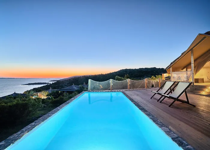 Golden Haven Luxe Glamp * Murter