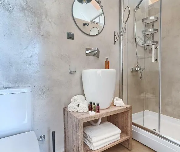 Golden Haven Luxe Glamp