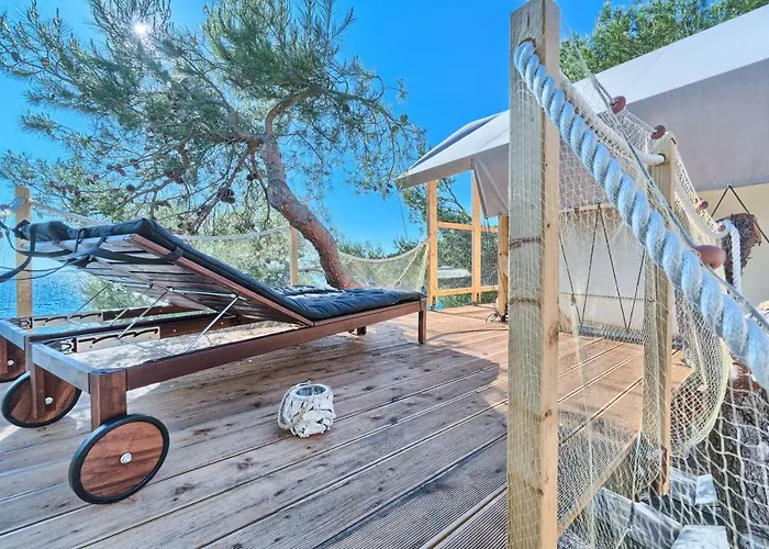 Golden Haven Luxe Glamp Holiday park Murter