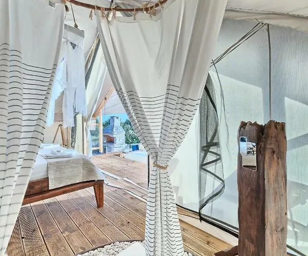 Holiday park Golden Haven Luxe Glamp Murter